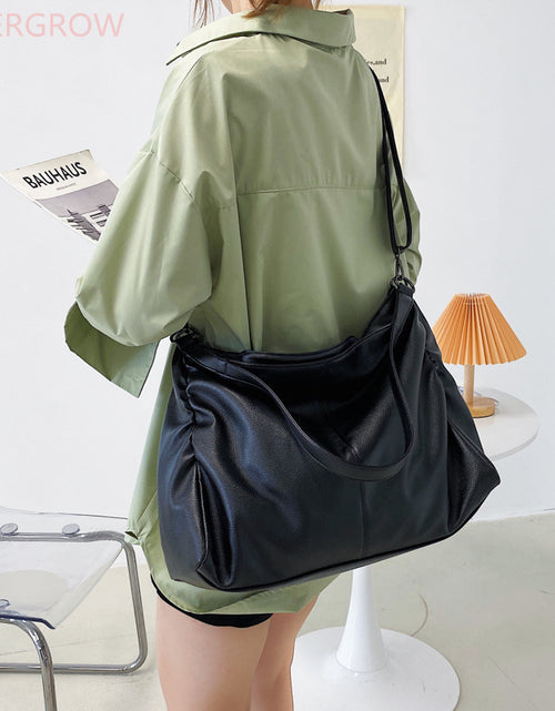 Load image into Gallery viewer, Soft Leather Shoulder Bag
