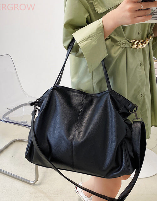 Load image into Gallery viewer, Soft Leather Shoulder Bag
